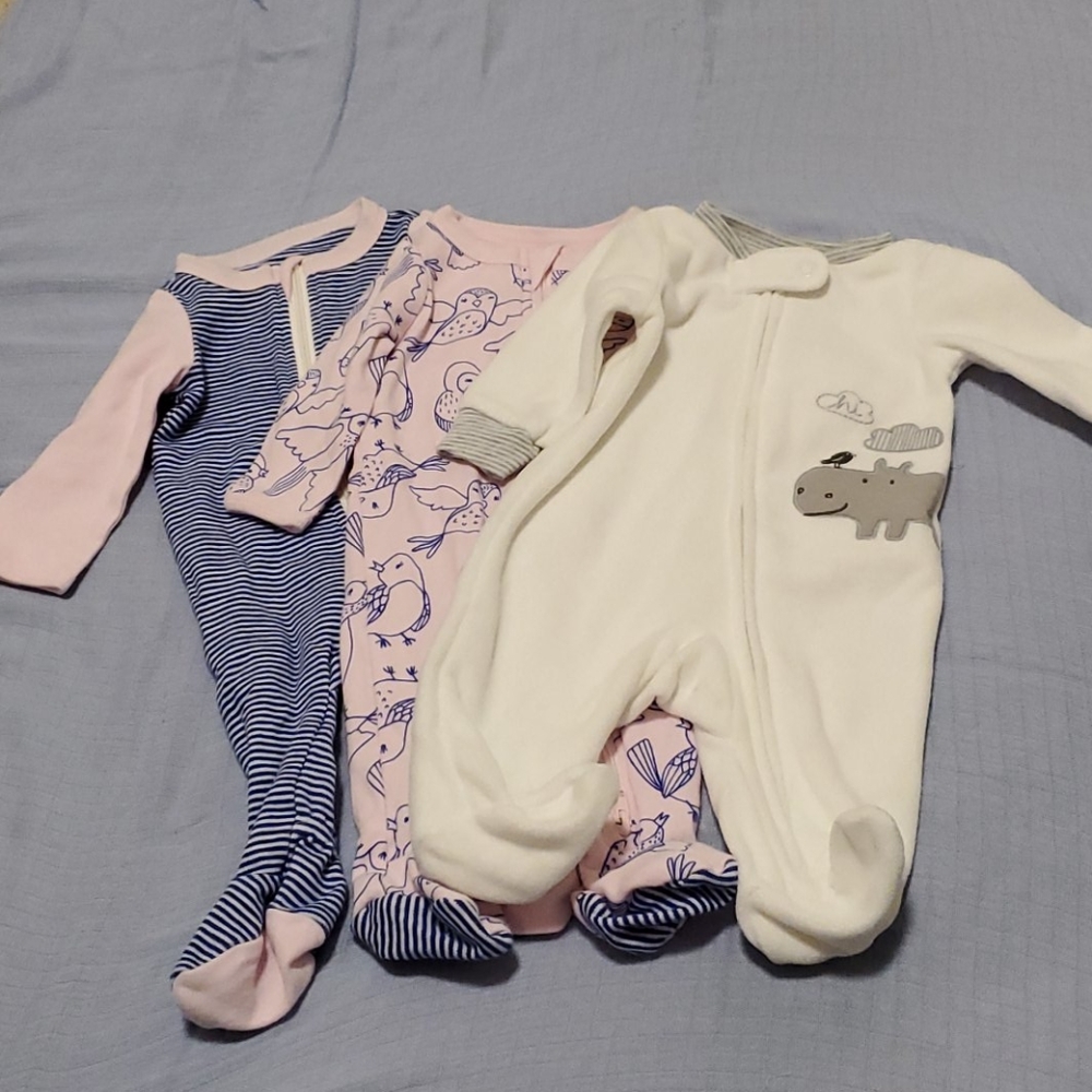 3 pieces footie pajamas.